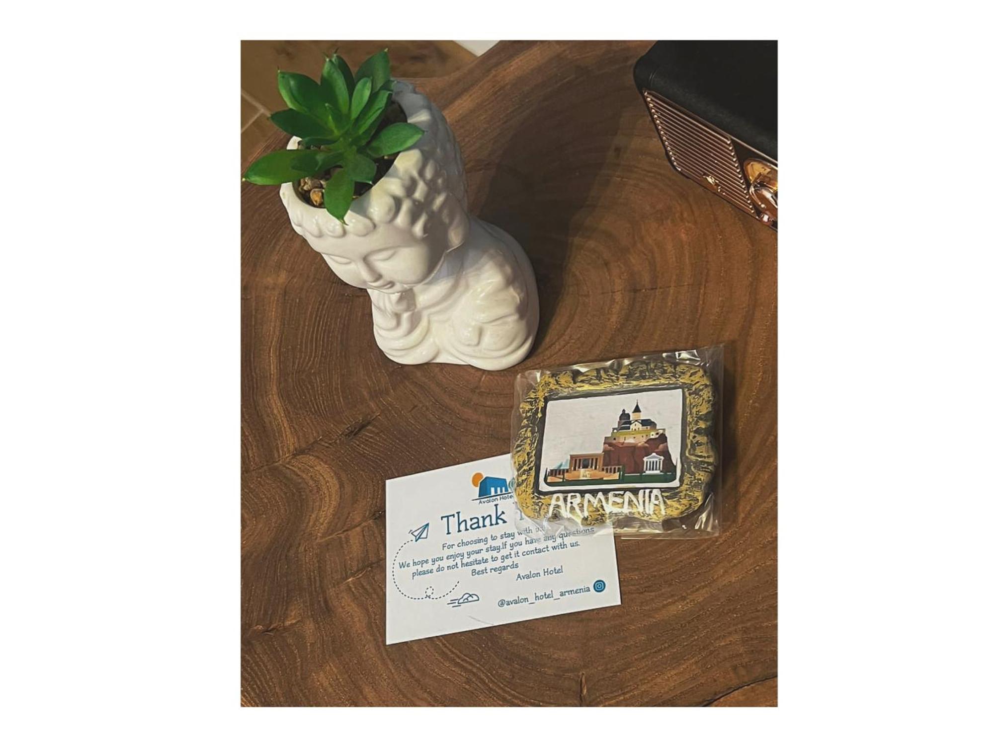 Avalon Hotel Armenia 耶烈万 外观 照片